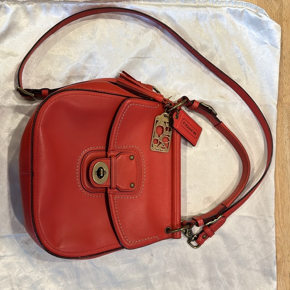 Vintage Coach Crossbody - Picture 3 of 14